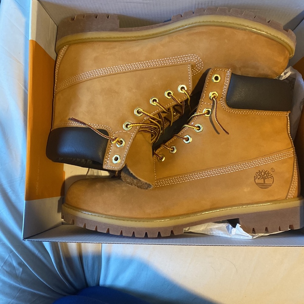 Timberlands - Picture 2 of 5